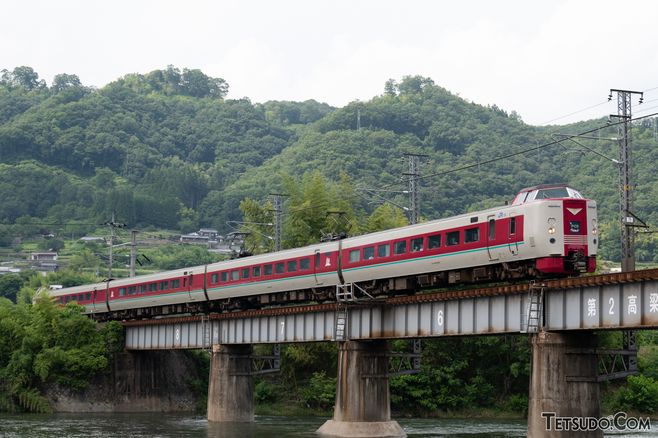 273系が置き換える予定の381系