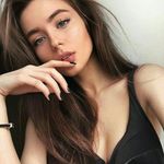 Farah Bradley - @farahbradley_ Instagram Profile Photo