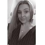 Lottie Davis - @lottieannee Instagram Profile Photo