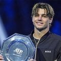 T・フリッツ 世界4位支え最優秀コーチ賞