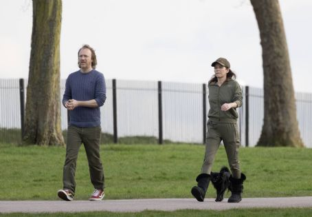 Anna Friel – Spotted with a friend on the Long Walk at Windsor Castle – Windsor