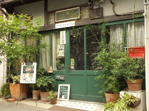 ネコ店長しじみちゃんがお出迎え☆