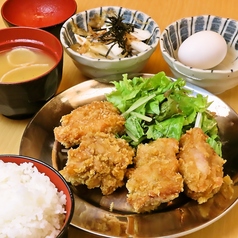 定食はご飯と味噌汁つき♪大満足なランチメニュー☆