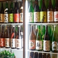 県内外の地酒や季節のお酒も日々入荷しております。