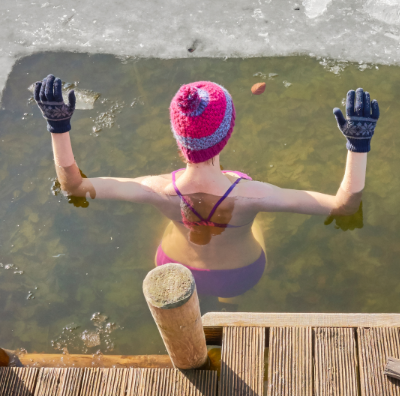 Yahoo! Life Quotes Dr. Tracy Zaslow: Hot tub or cold plunge? Experts say there are benefits — and risks — to both.