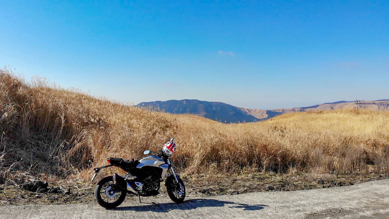 CB250Rと山