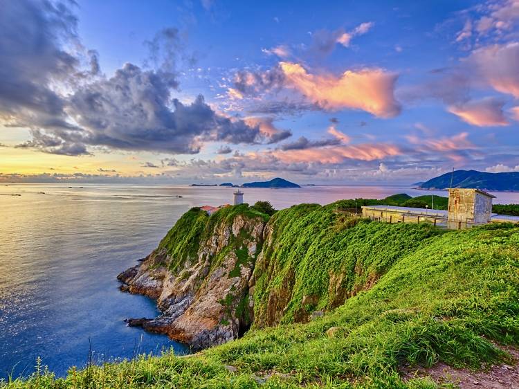 6 Accessible city hikes on Hong Kong Island