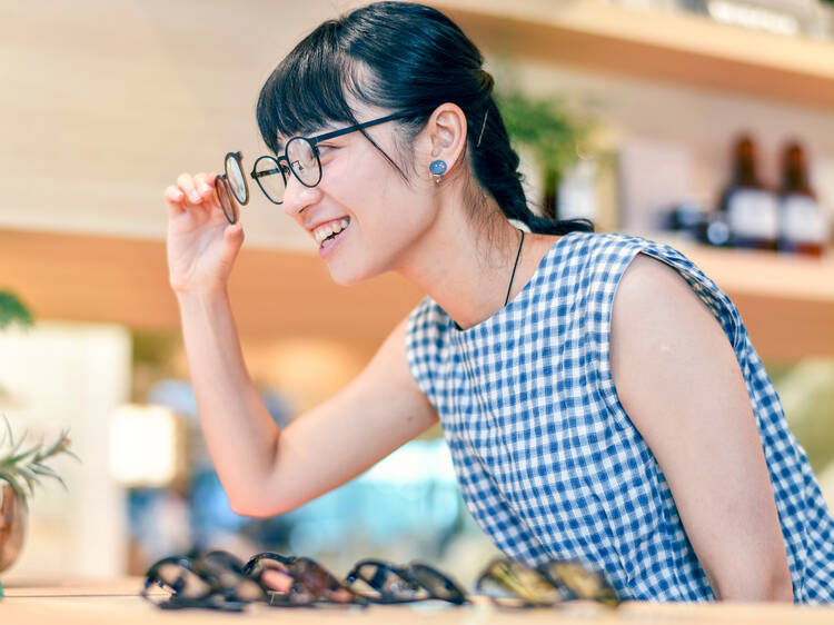 See Shinjuku and Hakone in a whole new light with your new Jins glasses