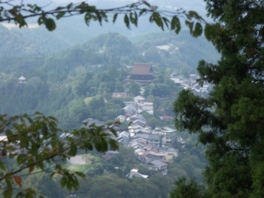 修験道として多くの社寺や宿が点在する