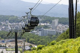 草津温泉街を見下ろせる「パルスゴンドラ天狗」