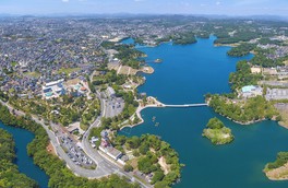 常盤湖を中心に広がる総合公園