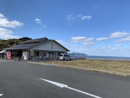 萩市の西の玄関口として観光客を出迎える