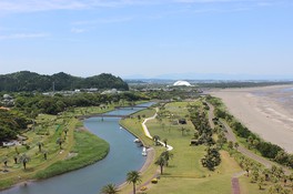 南国リゾート感にあふれる公園