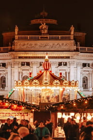 Flâner sur le marché de Noël​​​​​​​ de la Rathausplatz