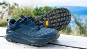 ALTRA OLYMPUS 6 HIKE LOW GTXレビュー：圧倒的な衝撃吸収性と踏破性の高さを兼ね備えたハイキングシューズは、山でも街でも足を踏み鳴らしたくなる快適さ【実践レビュー】