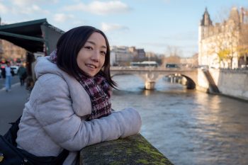 フランスの個人書店の魅力とは？パリュスあや子さんに聞く「パリで本屋めぐりを楽しむコツ」