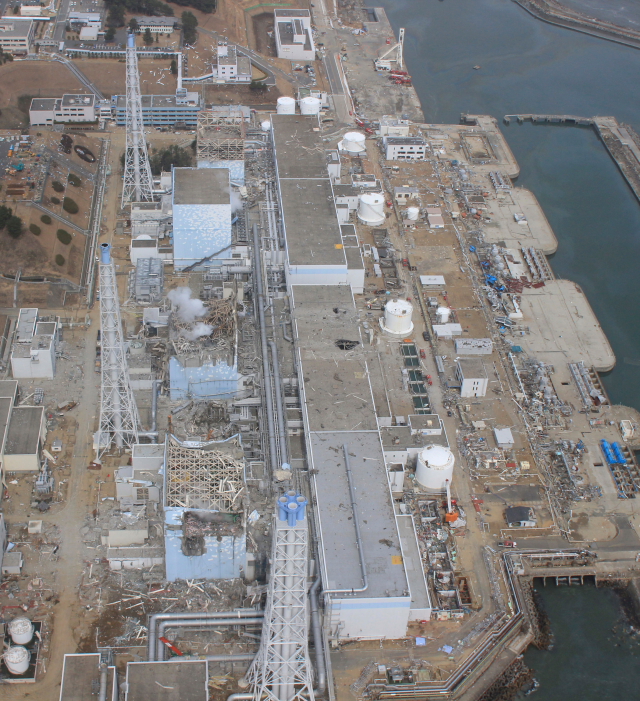 Hi-res aerial photo of Fukushima No.1 nuclear power plant -- 