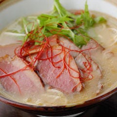 鴨をあわせた濃厚スープラーメン