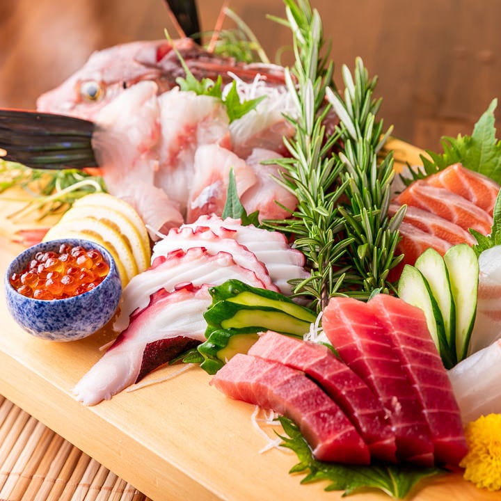 ごちそう個室居酒屋 たまて箱 船橋駅前店_毎日仕入れる旬の魚介類は鮮度抜群！ぜひお試しください。