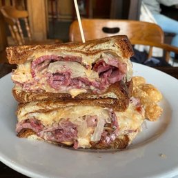 Murphy's Classic Reuben Sandwich