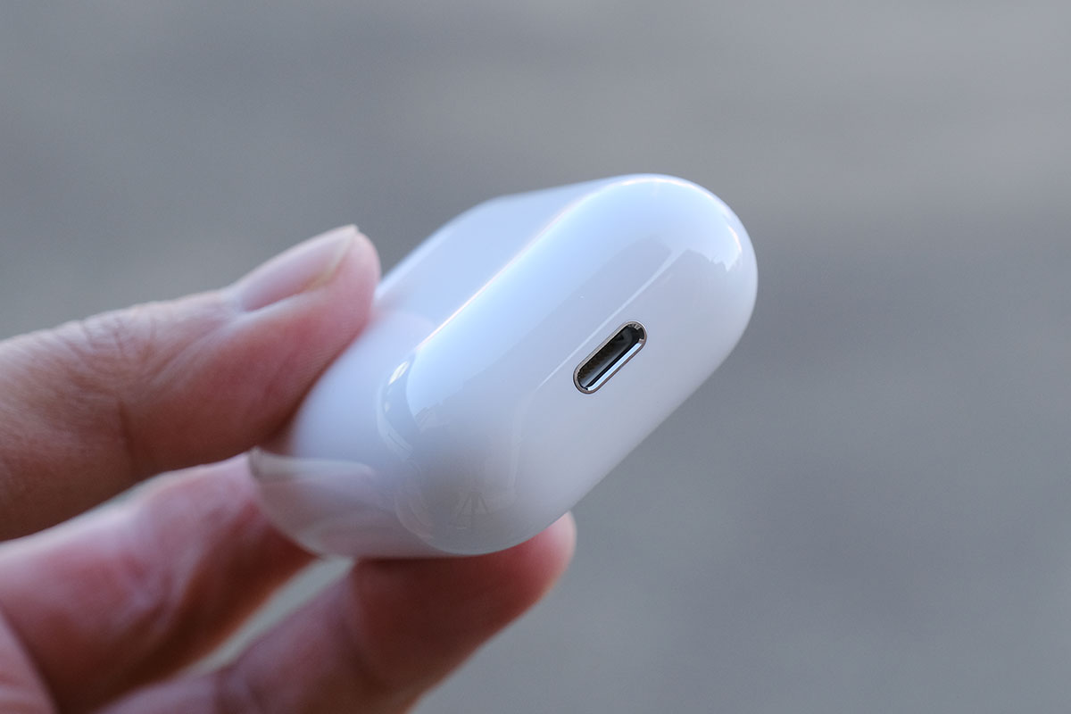 AirPods（第2世代）Lightningポート