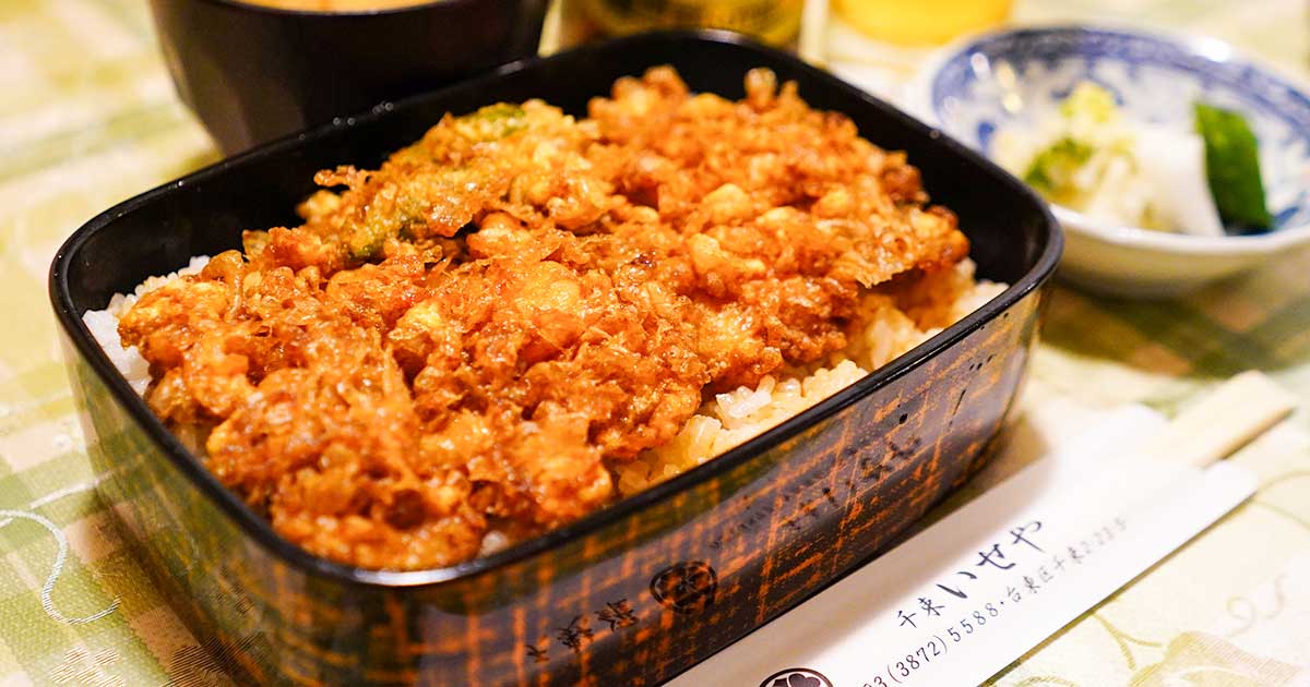 入谷『千束いせや』黒い天丼は東京下町の味。ごはんものでもお酒が進む